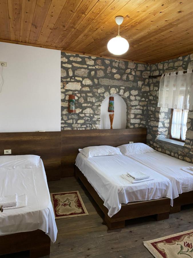 Aria Baci Guest House Berat Luaran gambar