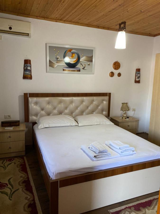 Aria Baci Guest House Berat Luaran gambar