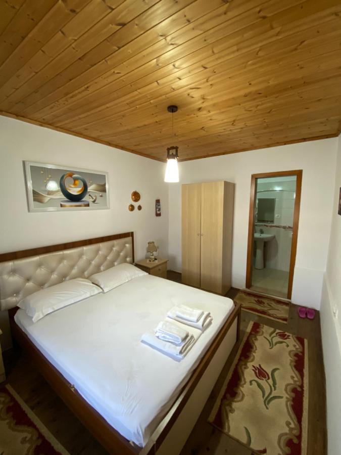 Aria Baci Guest House Berat Luaran gambar