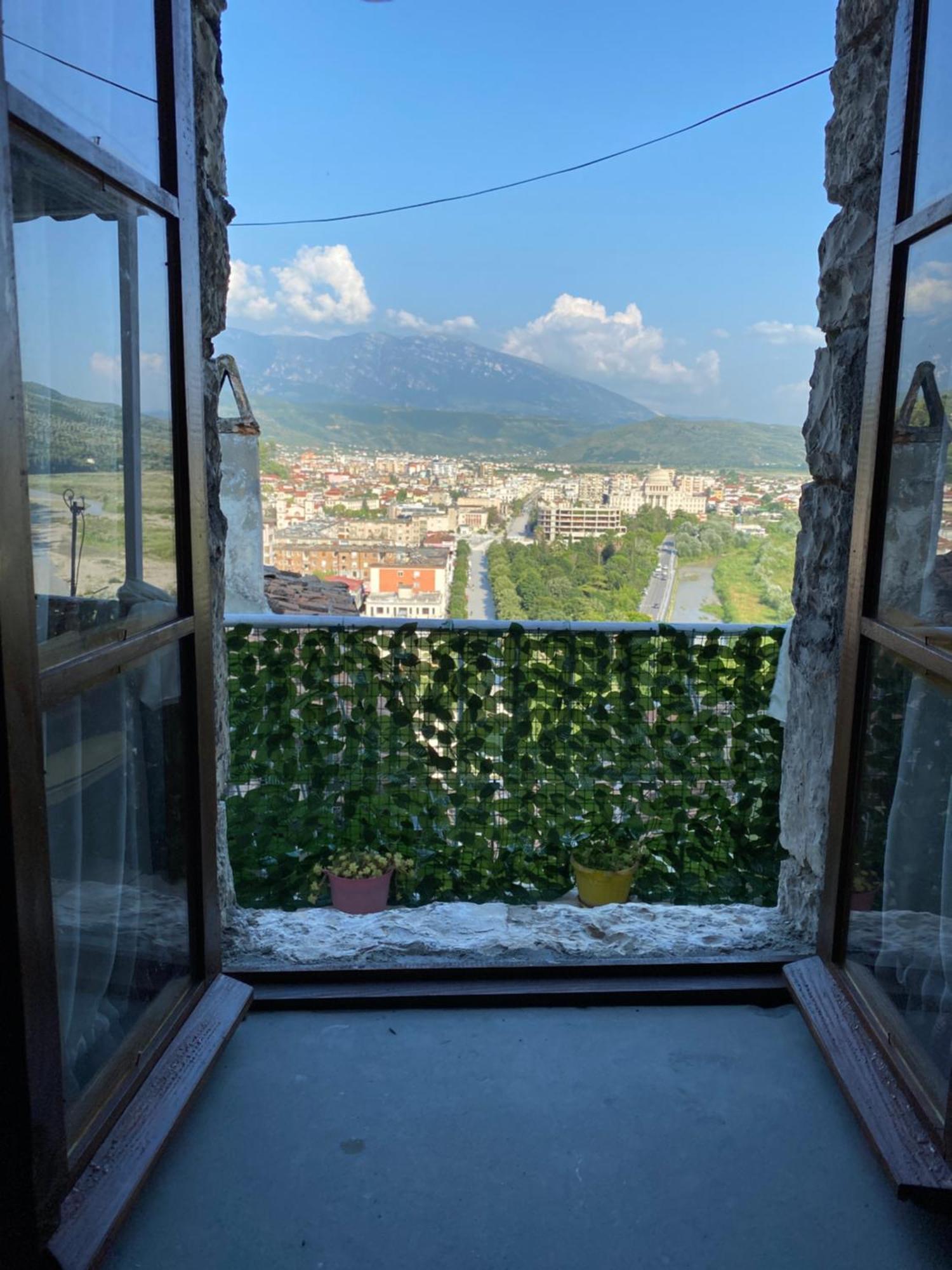 Aria Baci Guest House Berat Luaran gambar